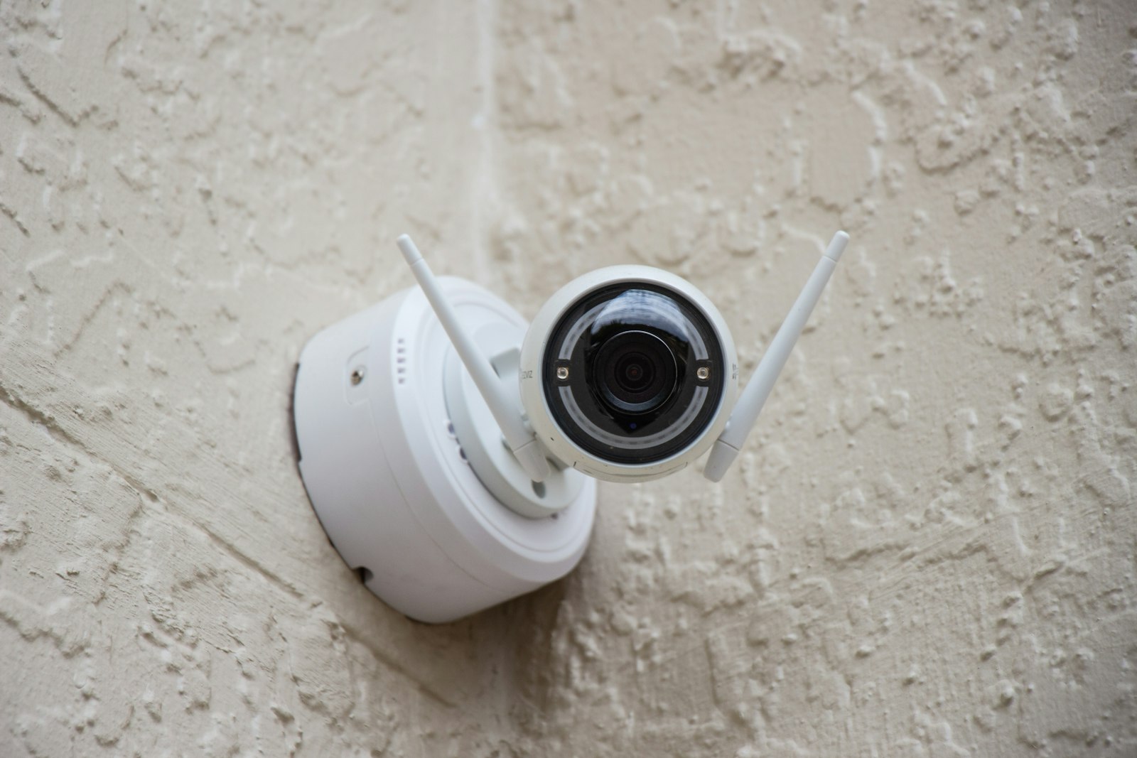 Thị giác AI cho an ninh và vận hành: biến camera thành "cảm biến thông minh" của doanh nghiệp
